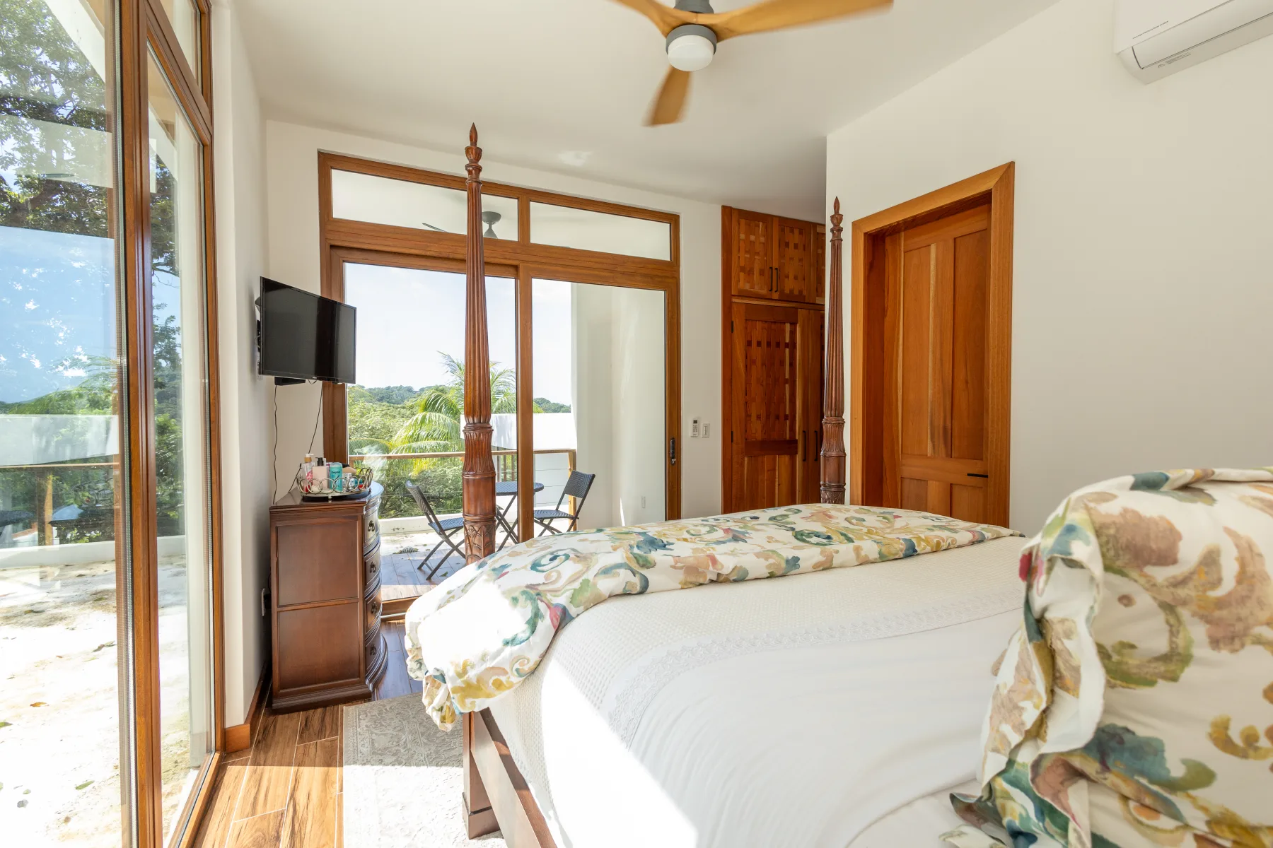 Hilltop Paradise — Sandy Bay, Roatán