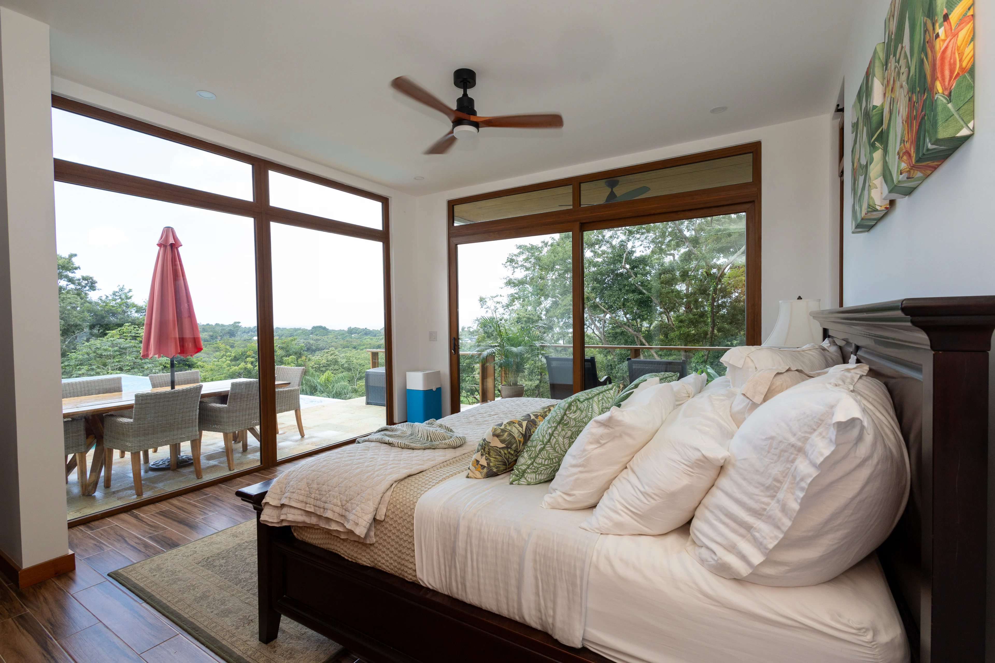Hilltop Paradise — photo 9