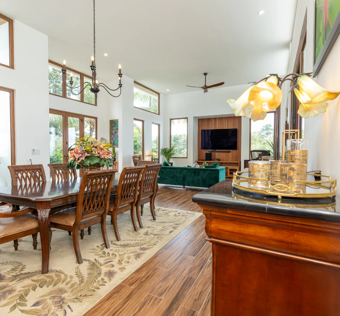 Hilltop Paradise — photo 14